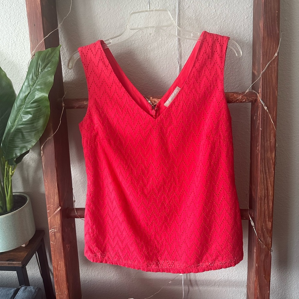 Banana Republic - Red Tank Top V-Neck Classic